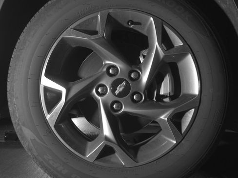 Used 2025 Chevrolet Trax LT FWD image 13