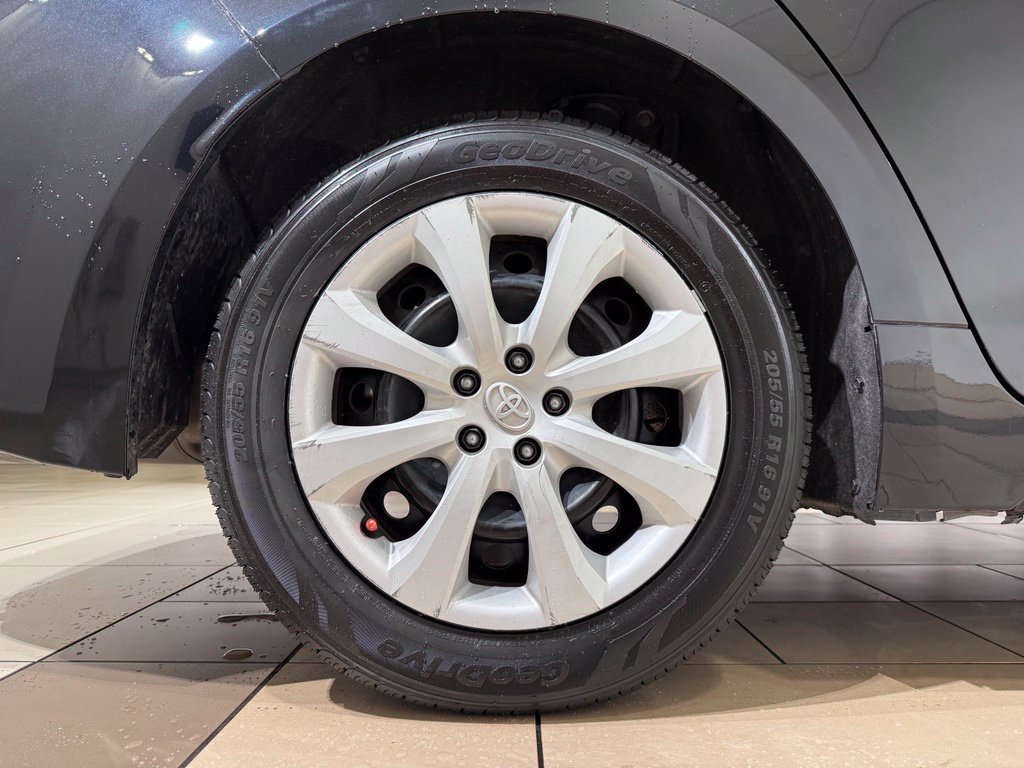 Certified 2025 Toyota Corolla LE FWD image 9