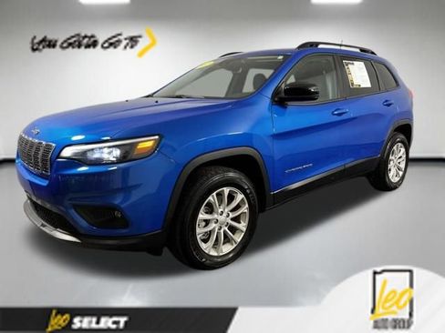 Used 2022 Jeep Cherokee Latitude Lux w/ Sun & Sound Group AWD/4WD image 1