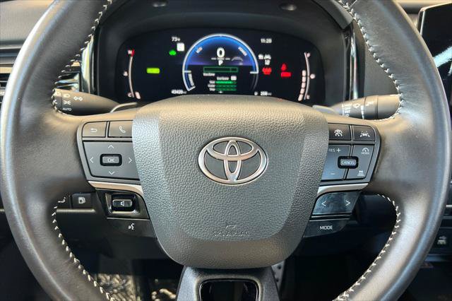 Certified 2025 Toyota Camry SE FWD image 24
