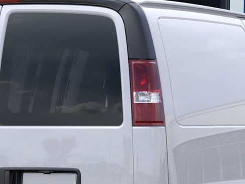 New 2026 Chevrolet Express 2500 w/ Driver Convenience Package RWD image 35