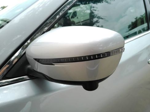 Used 2020 Nissan Rogue SL FWD image 18