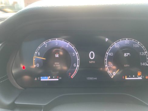 Used 2025 Jeep Grand Cherokee L Altitude AWD/4WD image 33