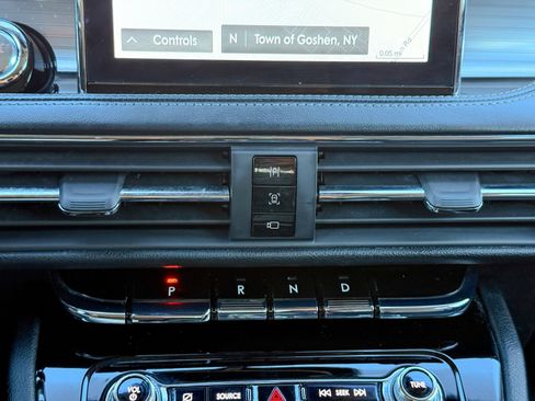 Used 2021 Lincoln Corsair AWD w/ Equipment Group 101A image 28