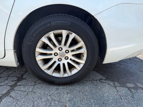 Used 2017 Toyota Sienna XLE Premium FWD image 5