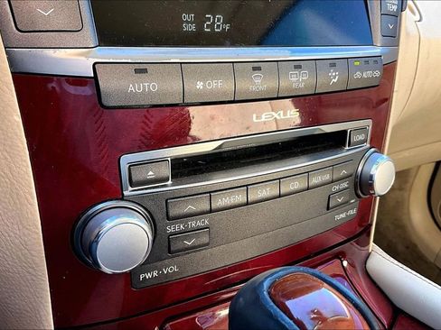 Used 2012 Lexus LS 460 image 32