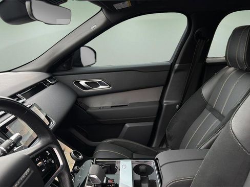 Used 2022 Land Rover Range Rover Velar R-Dynamic S image 13