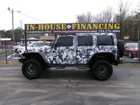 Used 2015 Jeep Wrangler Unlimited Sahara image 1