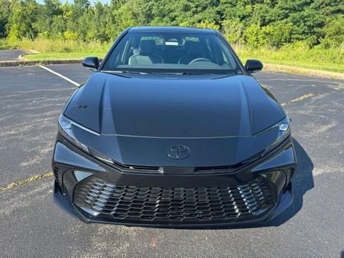 New 2026 Toyota Camry Hybrid FWD image 8