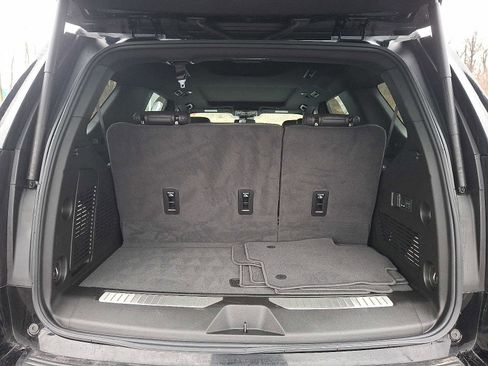 Used 2024 Chevrolet Tahoe Z71 w/ Luxury Package image 29