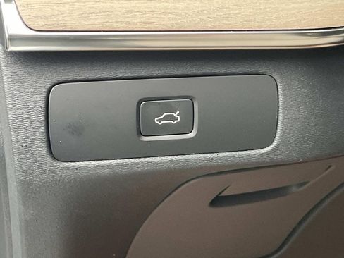 New 2026 Volvo XC90 B6 Ultra w/ Lounge Package AWD/4WD image 24