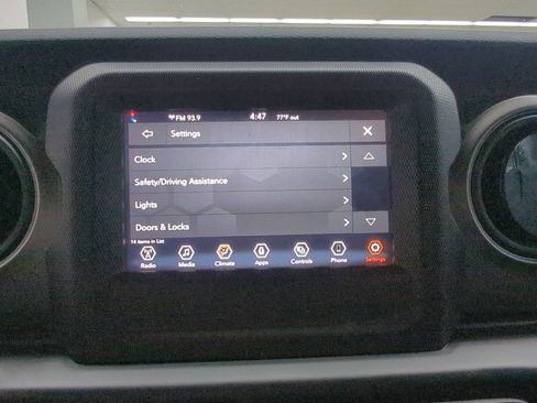 Used 2022 Jeep Gladiator Sport AWD/4WD image 24