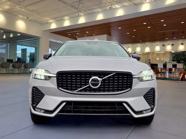 Certified 2024 Volvo XC60 B5 Core w/ Protection Package Premier AWD/4WD image 8