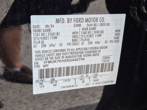 Certified 2025 Ford Explorer ST-Line w/ Premium Package RWD image 23