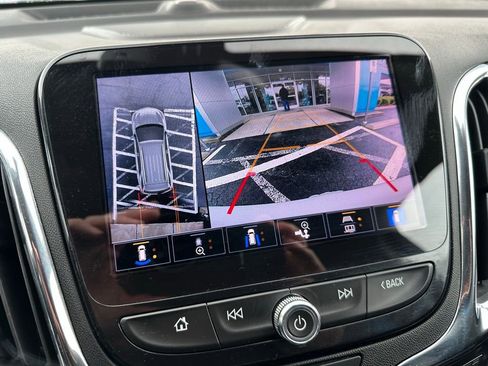 Used 2023 Chevrolet Equinox Premier AWD/4WD image 28