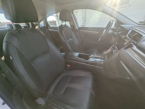 Used 2019 Honda Civic EX-L image 8