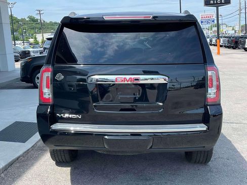Used 2019 GMC Yukon Denali w/ Denali Ultimate Package AWD/4WD image 4