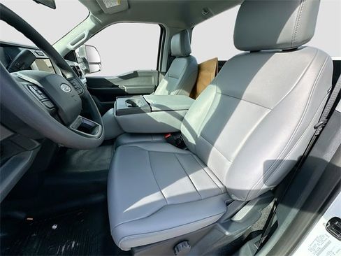 New 2025 Ford F550 4x4 Regular Cab Super Duty image 13