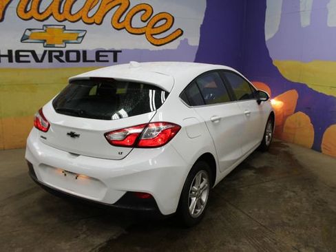 Used 2017 Chevrolet Cruze LT FWD image 8