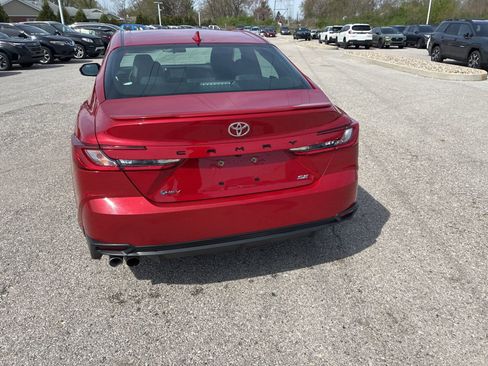 Used 2025 Toyota Camry SE image 16
