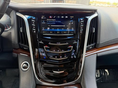 Used 2018 Cadillac Escalade Luxury w/ LPO, Radiant Package AWD/4WD image 14