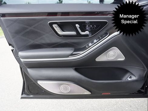 Used 2025 Mercedes-Benz Maybach S 680 4MATIC image 17