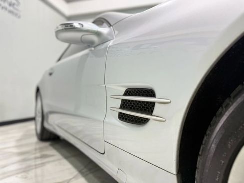 Used 2008 Mercedes-Benz SL 550 w/ P1 Pkg image 9