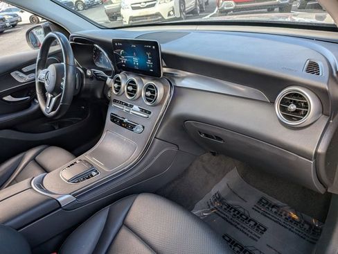 Used 2021 Mercedes-Benz GLC 300 4MATIC image 25