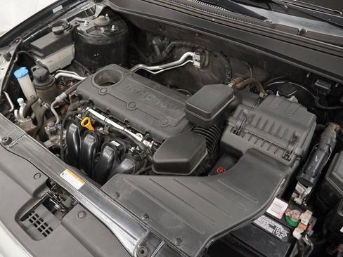 Used 2012 Hyundai Santa Fe GLS image 52