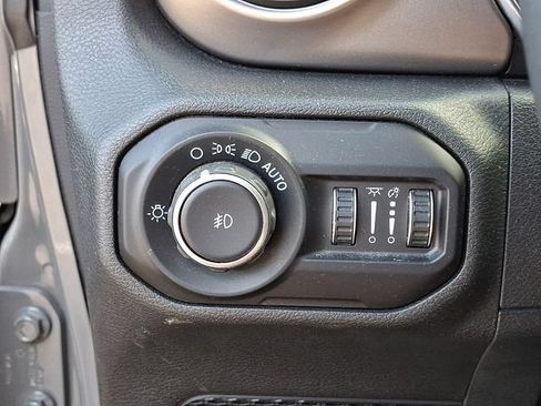 Used 2020 Jeep Wrangler Sport AWD/4WD image 26