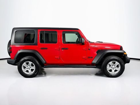 Used 2022 Jeep Wrangler Unlimited Sport AWD/4WD image 12