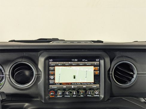 Used 2022 Jeep Wrangler Unlimited Sahara w/ Cold Weather Group image 18