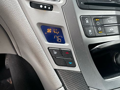 Used 2013 Cadillac CTS Luxury image 23