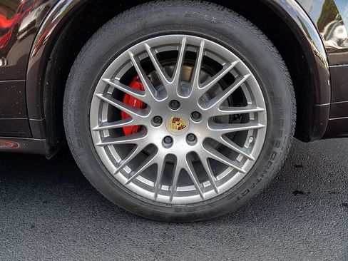 Used 2018 Porsche Cayenne GTS AWD/4WD image 24