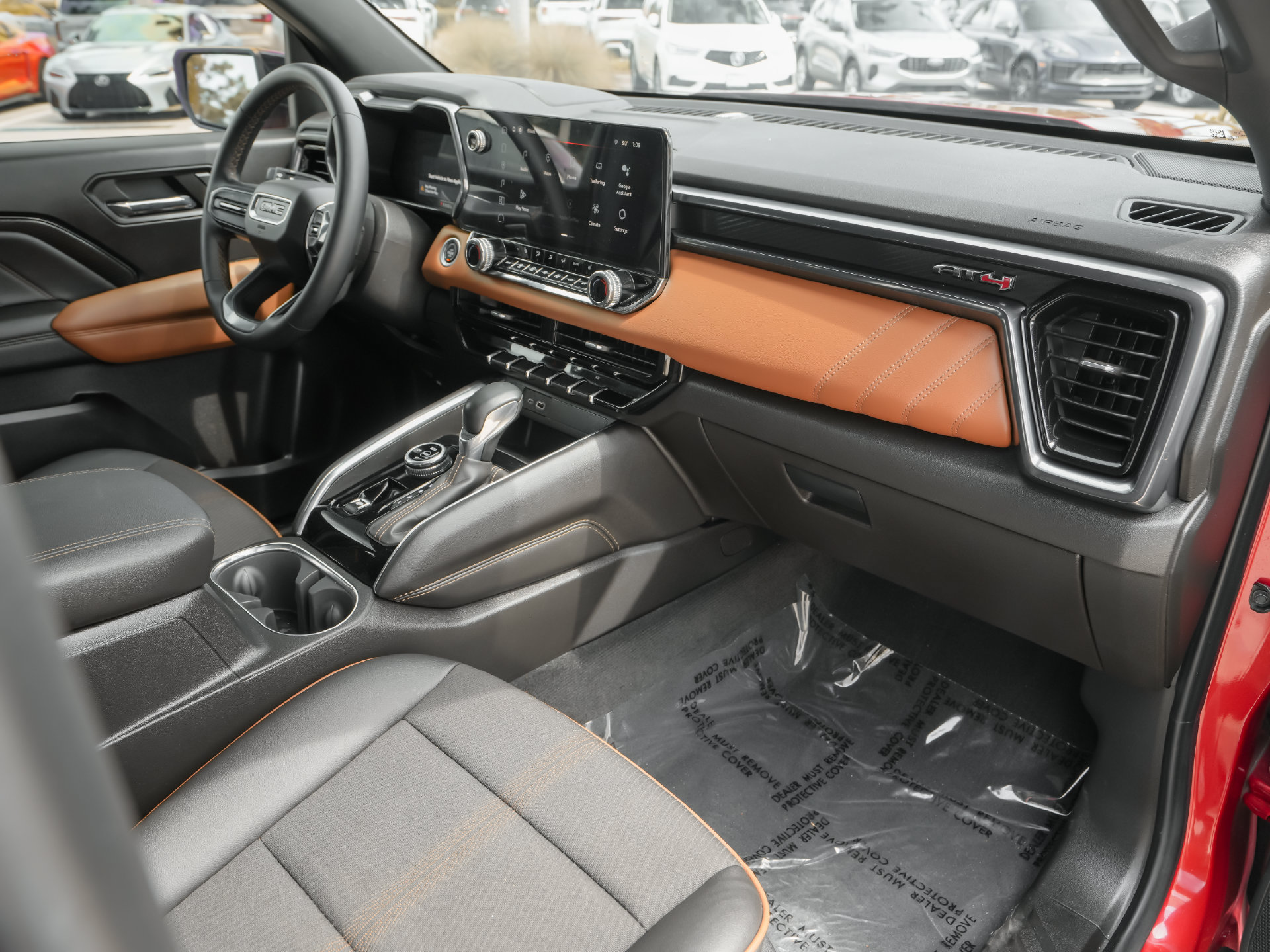 Used 2023 GMC Canyon AT4 w/ Technology Package AWD/4WD image 10