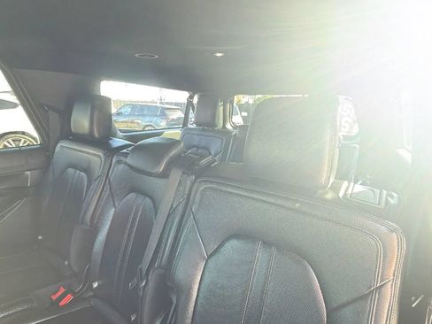 Used 2019 Ford Expedition Max Limited RWD image 38