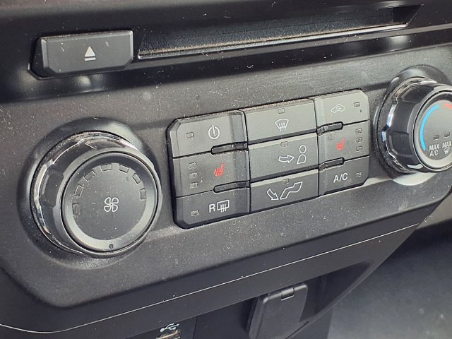 Used 2015 Ford F150 XLT w/ Equipment Group 302A Luxury AWD/4WD image 3