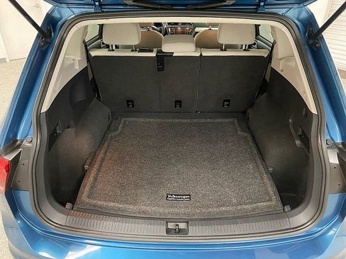 Used 2018 Volkswagen Tiguan S image 12