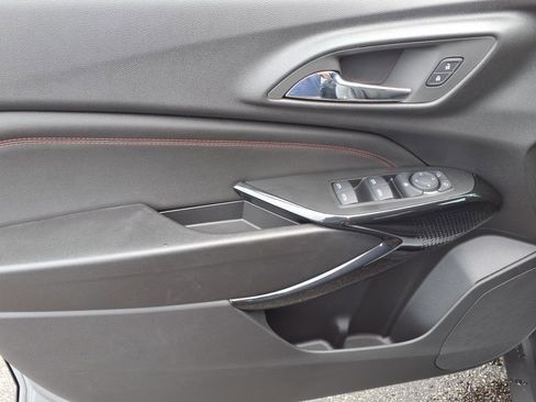 New 2025 Chevrolet Trax RS w/ Sunroof Package image 10