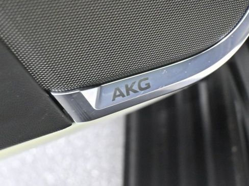 Used 2021 Cadillac Escalade Sport w/ Driver Assist Tech Package image 19