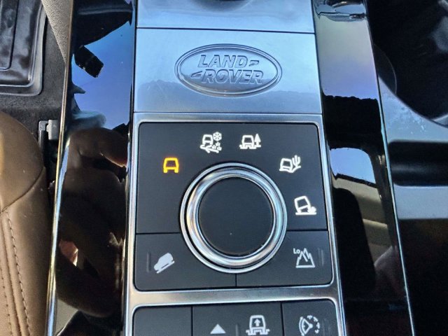 Used 2018 Land Rover Discovery HSE AWD/4WD image 26