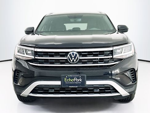 Used 2023 Volkswagen Atlas Cross Sport SE w/ Black Wheel Package AWD/4WD image 2