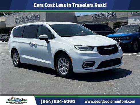 Used 2023 Chrysler Pacifica Touring-L FWD image 1
