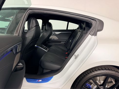 Used 2025 BMW 840i w/ Driving Assistance Package RWD image 15