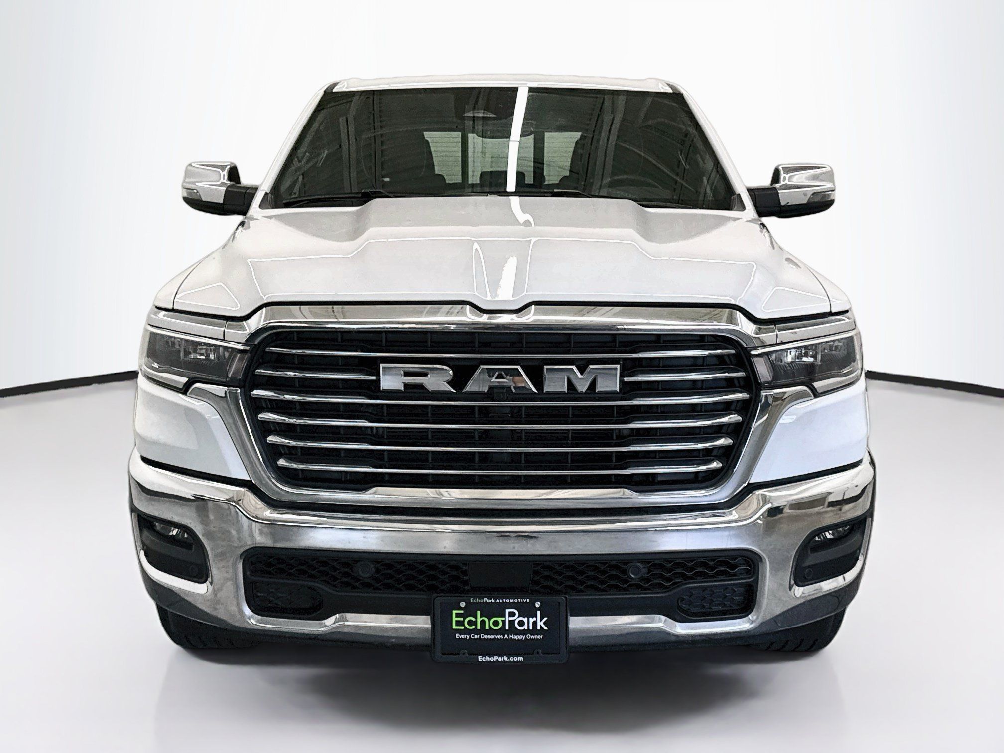 Used 2025 RAM 1500 Laramie AWD/4WD image 2