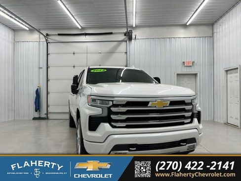 Used 2024 Chevrolet Silverado 1500 High Country w/ High Country Premium Package AWD/4WD image 1