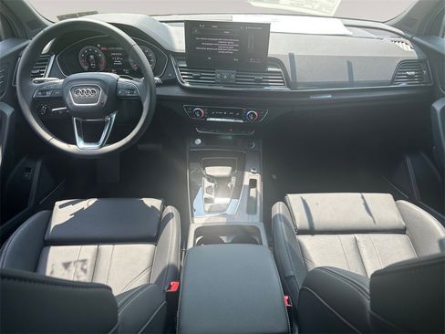 Used 2025 Audi Q5 2.0T Premium Plus w/ Premium Plus Package image 10