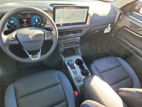 New 2025 Ford Bronco Sport Outer Banks w/ Sasquatch Outer Banks Package AWD/4WD image 38