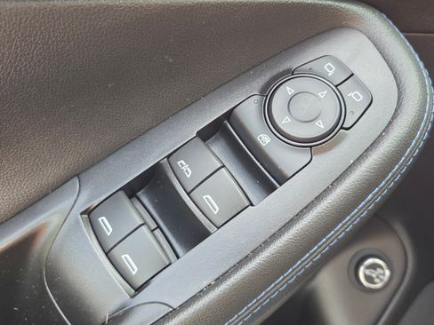 Certified 2025 Buick Encore GX Sport Touring w/ Comfort Package FWD image 28