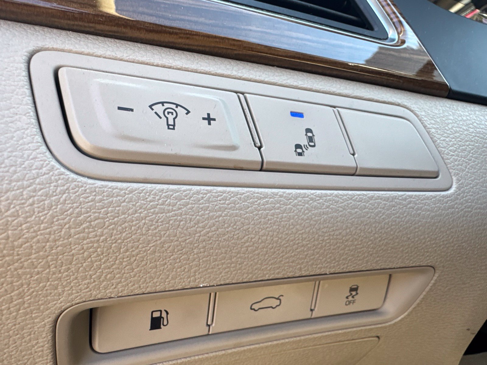 Used 2015 Hyundai Sonata Limited w/ Option Group 05 FWD image 15